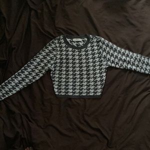 Abercrombie and Fitch gray and white houndstooth skirt set